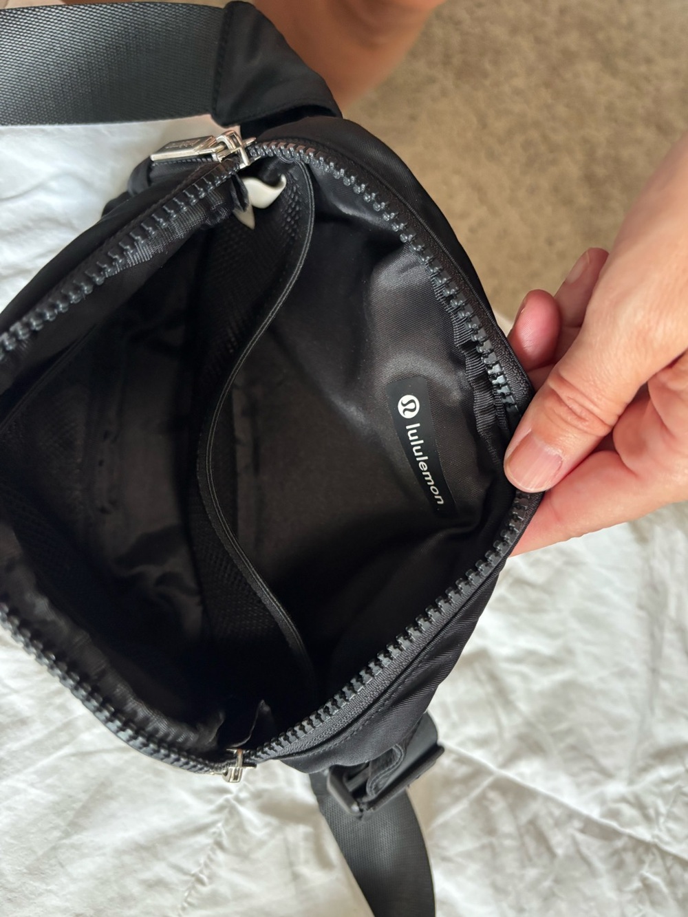 lululemon athletica Black Nylon Sling Belt Bag 2l - Picture 2 of 3